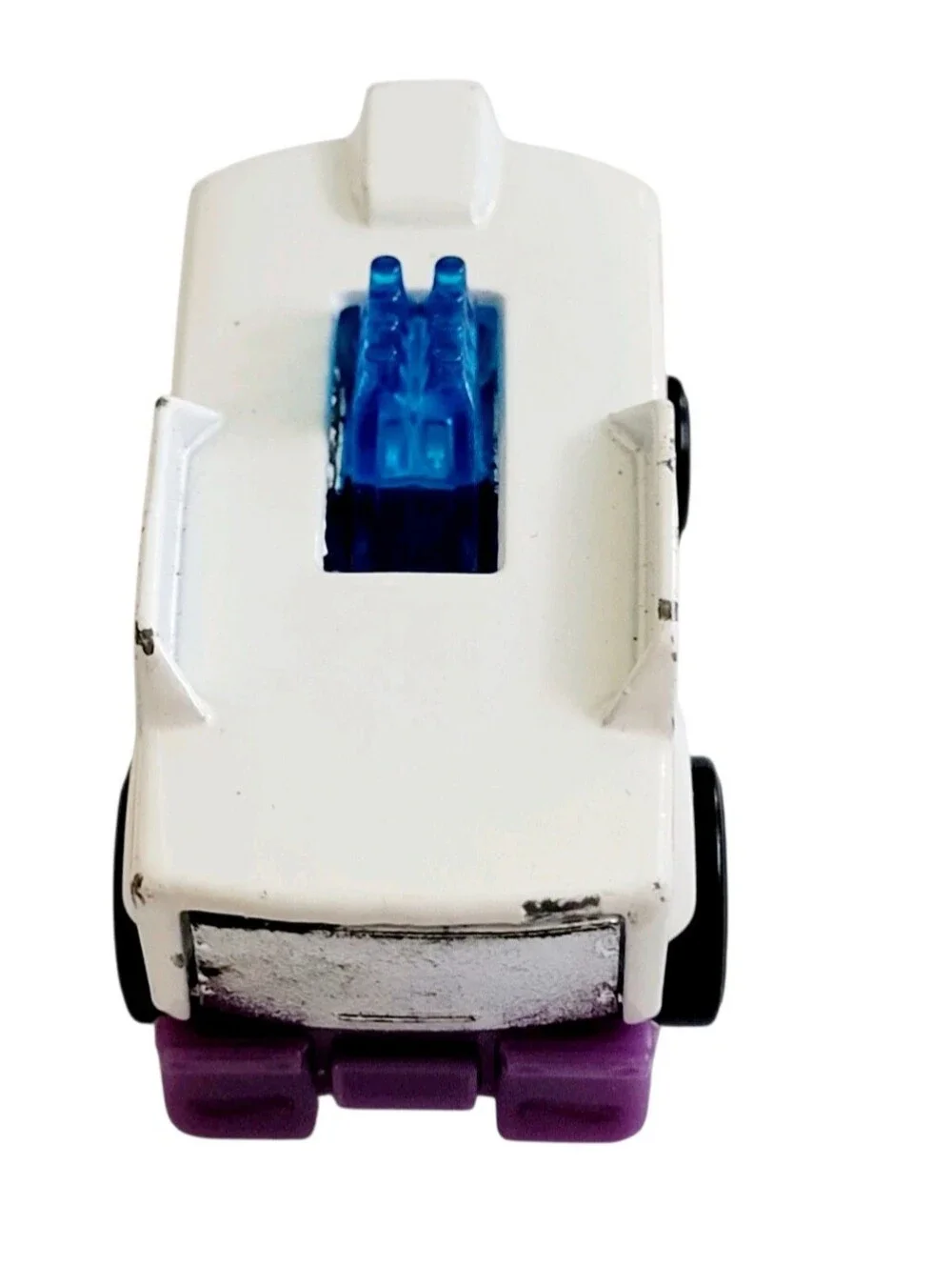 2015 Hot Wheels City Chill Mill Purple/ White Version Dairy Truck Die-Cast 1:64.